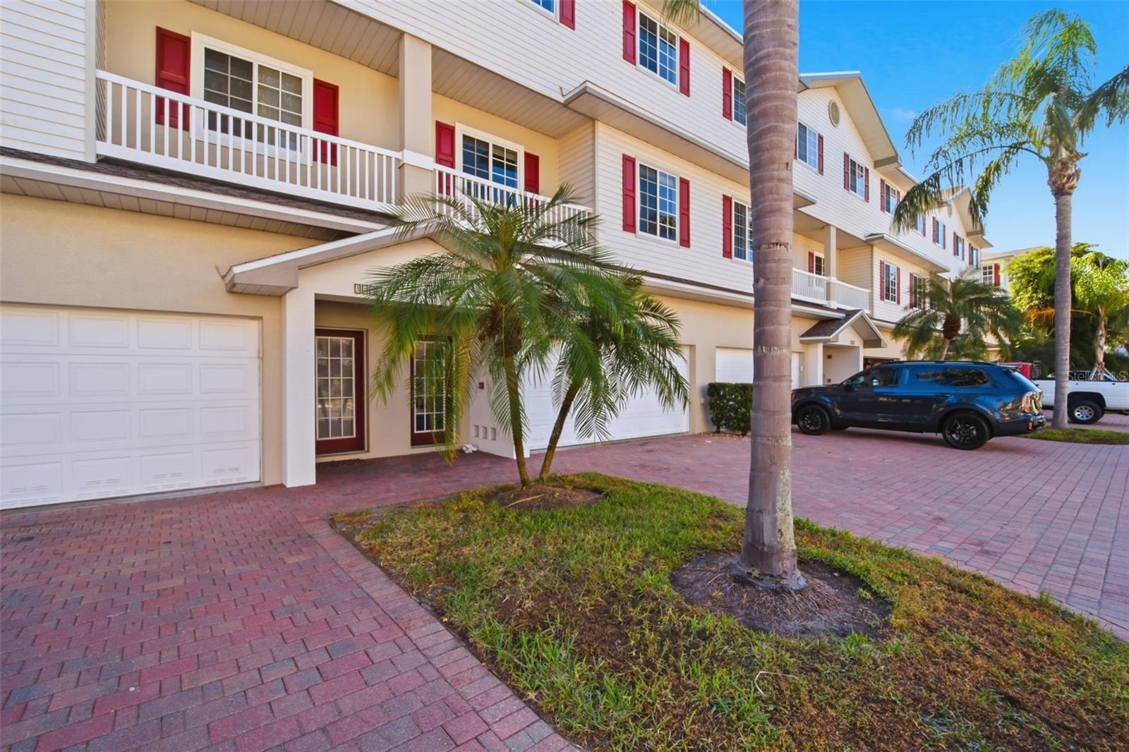 RIVERBAY TWNHMS PH TWO - Residential Lease