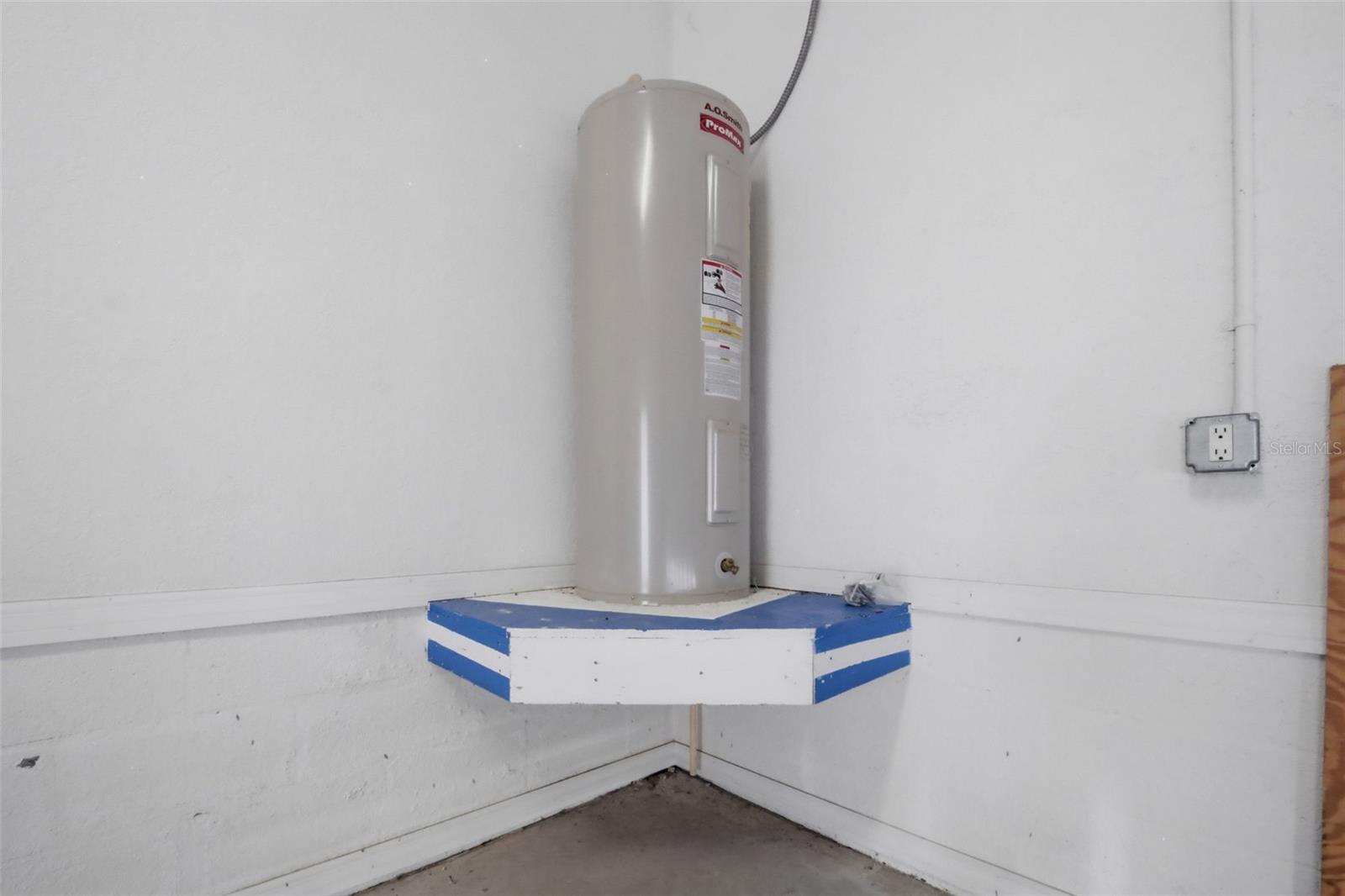 RIVERBAY TWNHMS PH TWO - Residential Lease