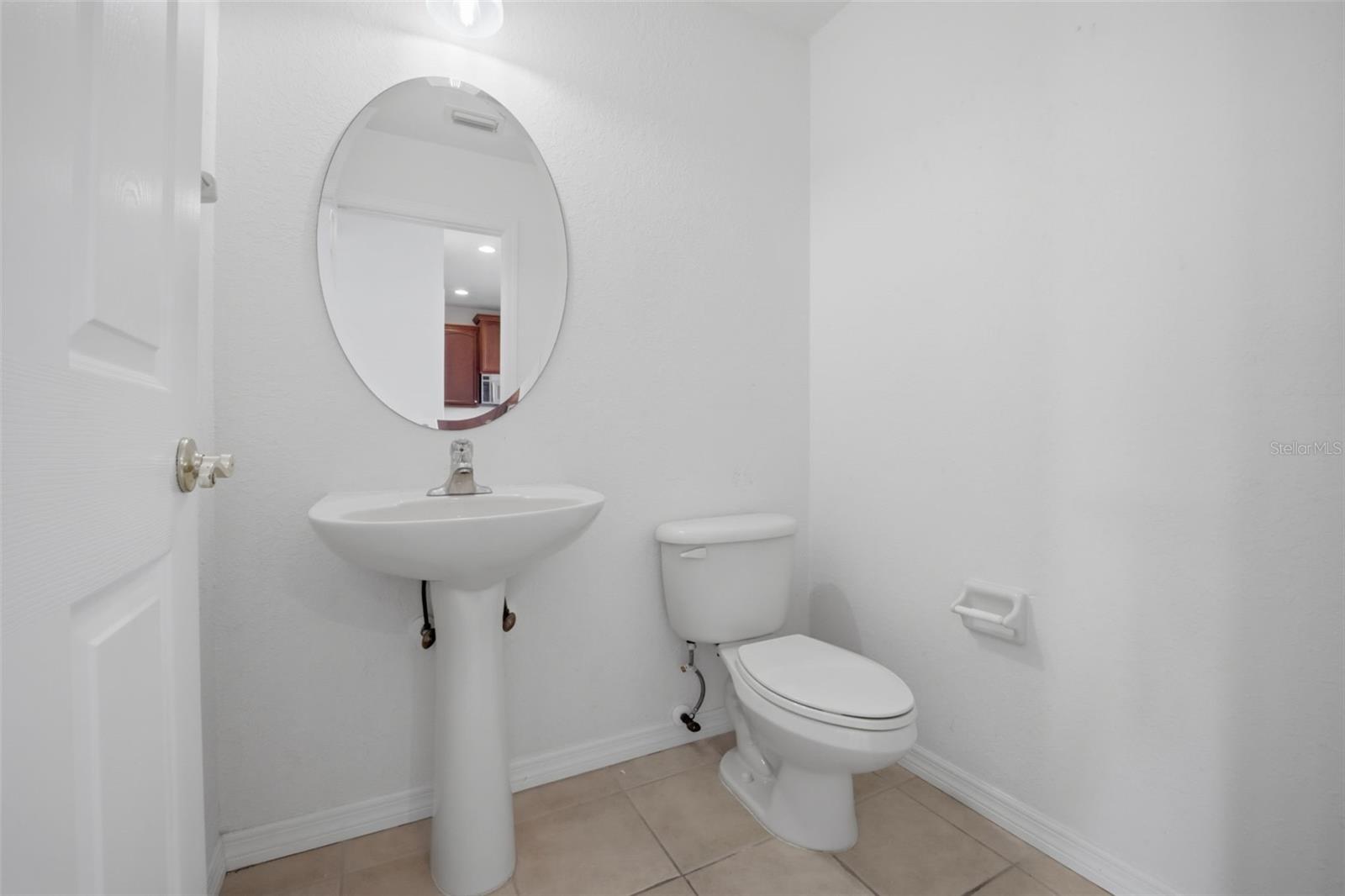 RIVERBAY TWNHMS PH TWO - Residential Lease