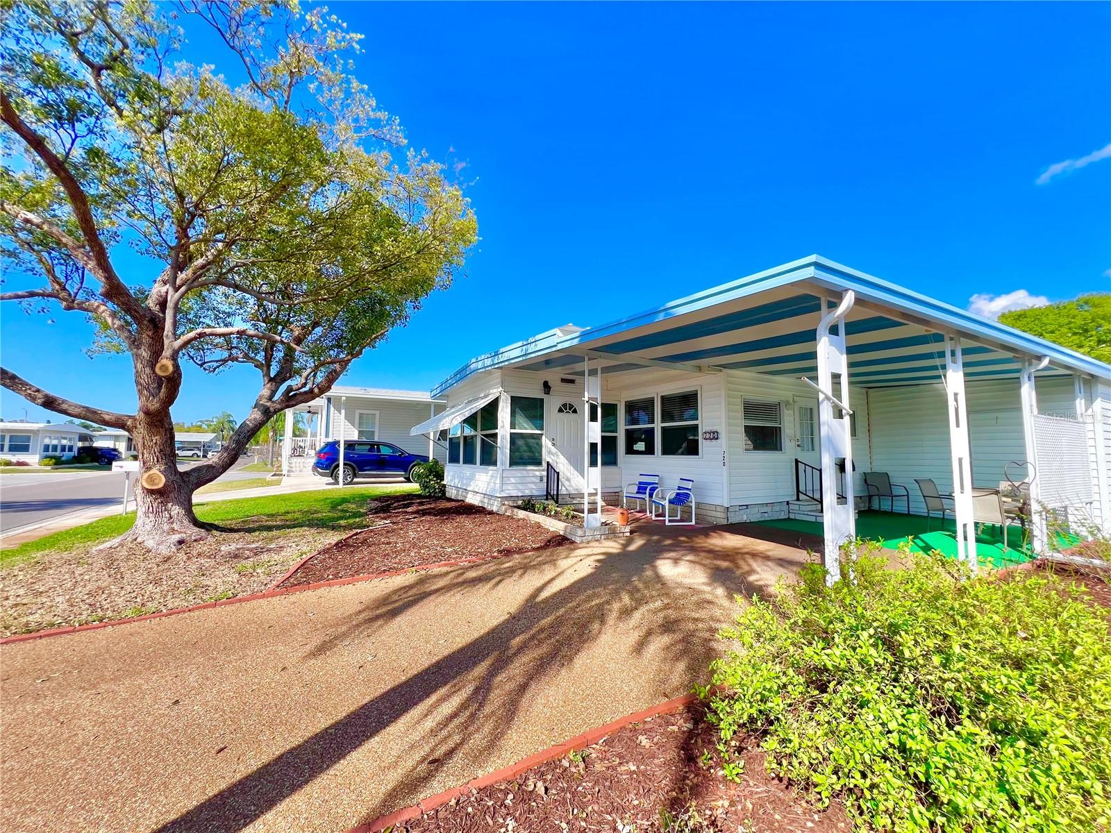 1100 BELCHER ROAD S 720