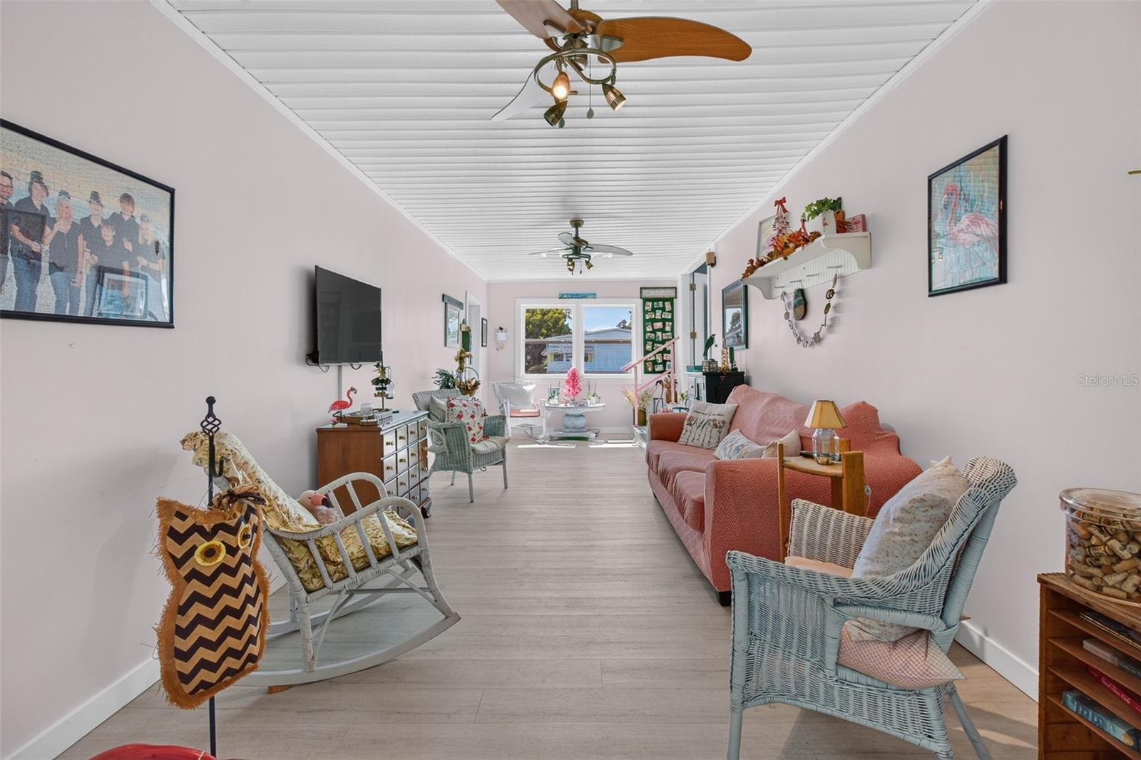 176 CLUBVIEW DRIVE 3