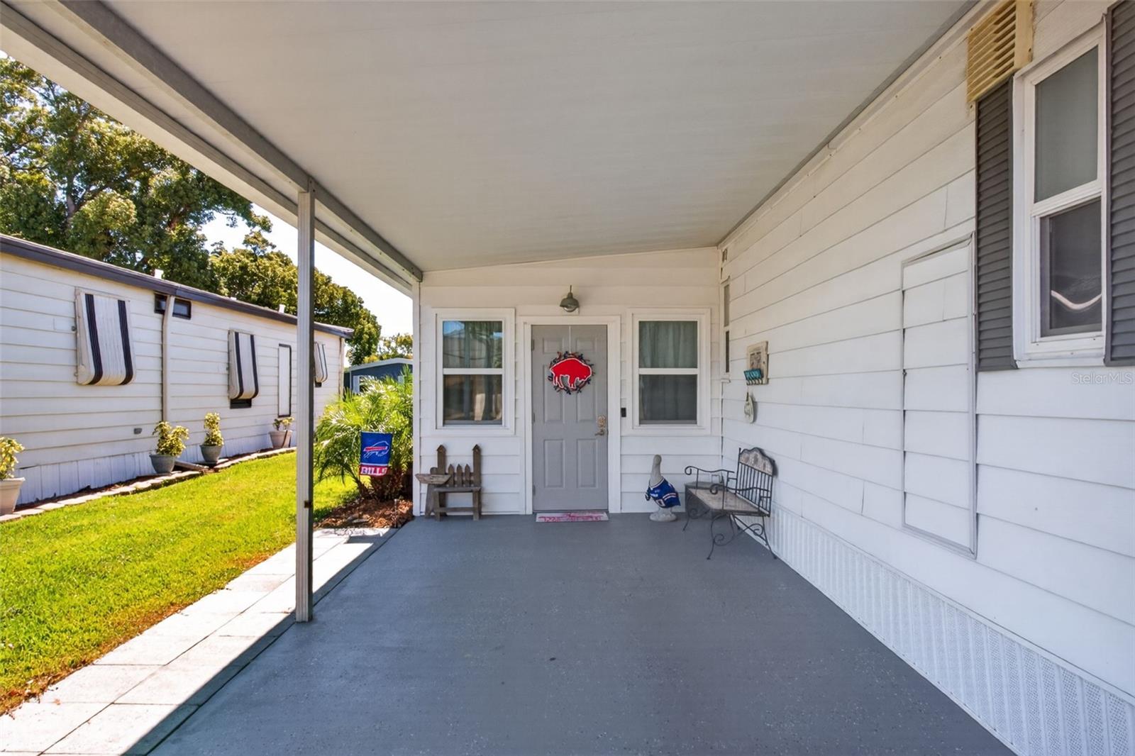 176 CLUBVIEW DRIVE 3