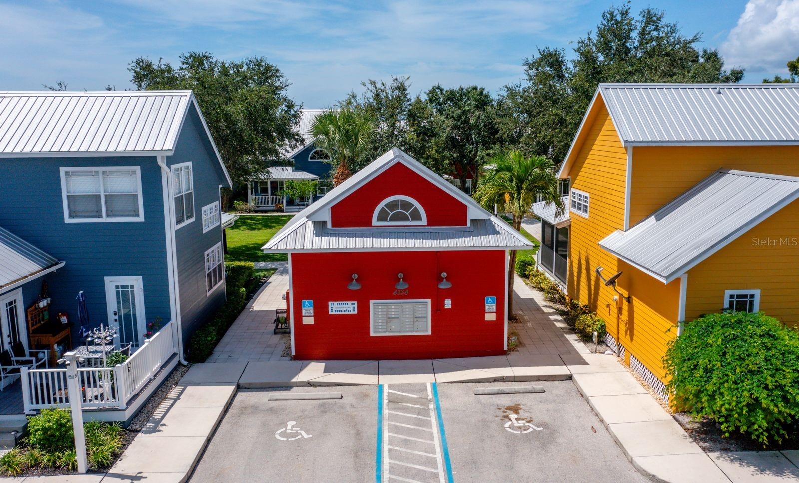 COTTAGES/THE LAKE - Residential