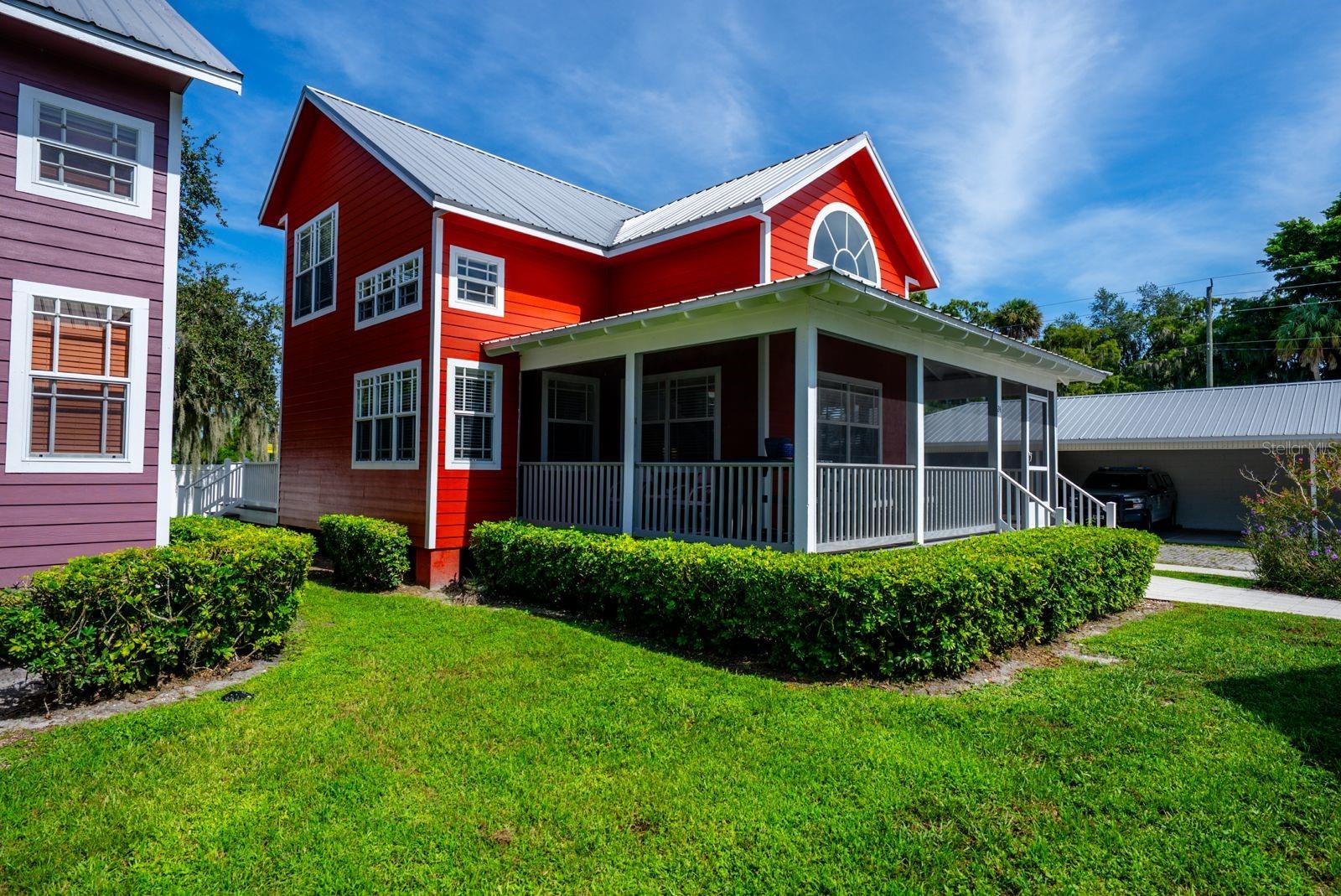 COTTAGES/THE LAKE - Residential
