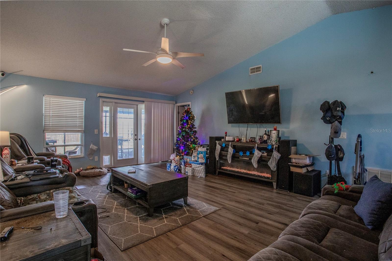 RIO PINAR LAKES - Residential