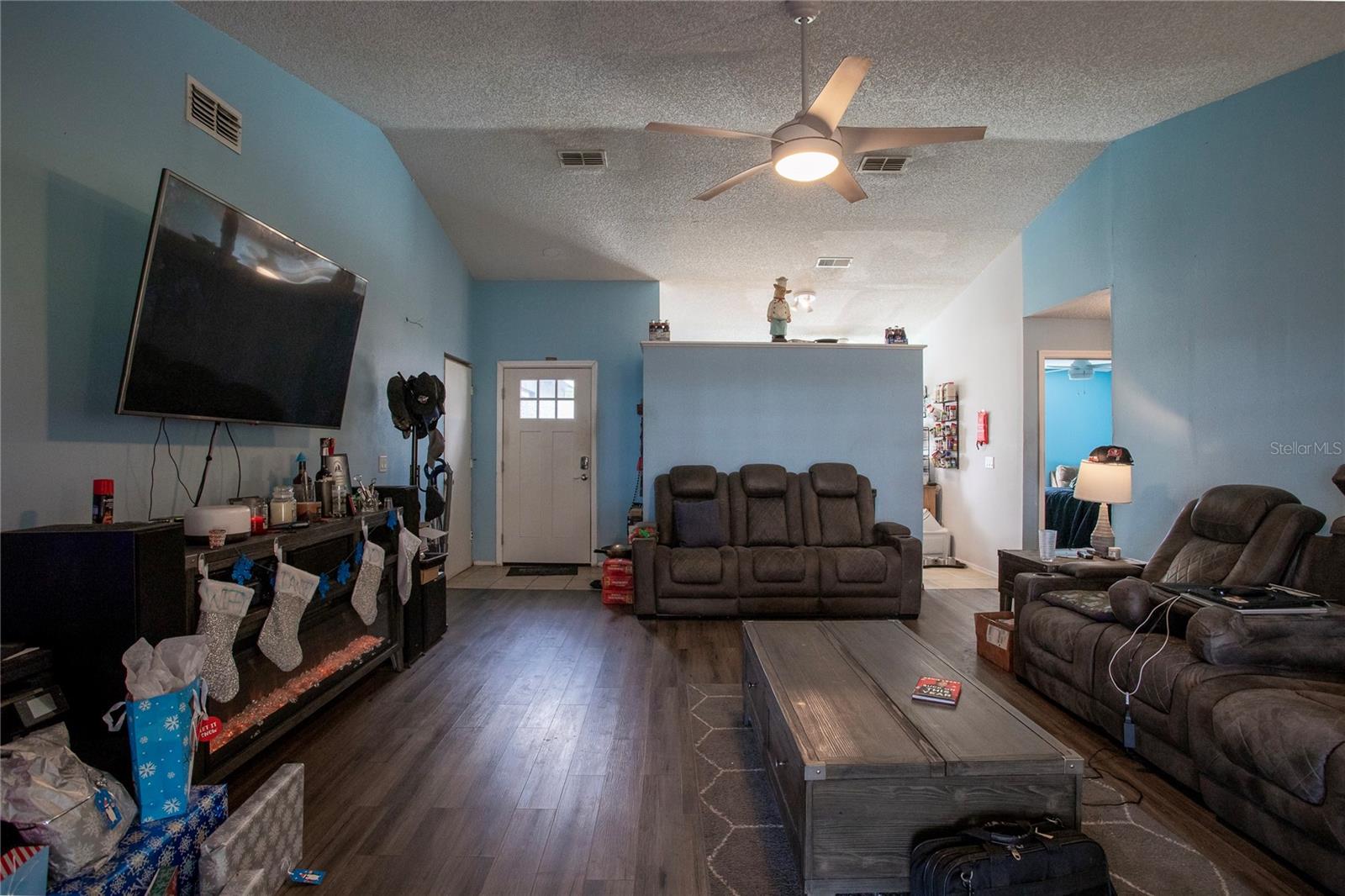 RIO PINAR LAKES - Residential