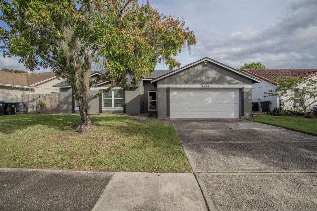 Photo of 7927 Sapphire Lane, Orlando, FL 32822 (MLS # O6368535)