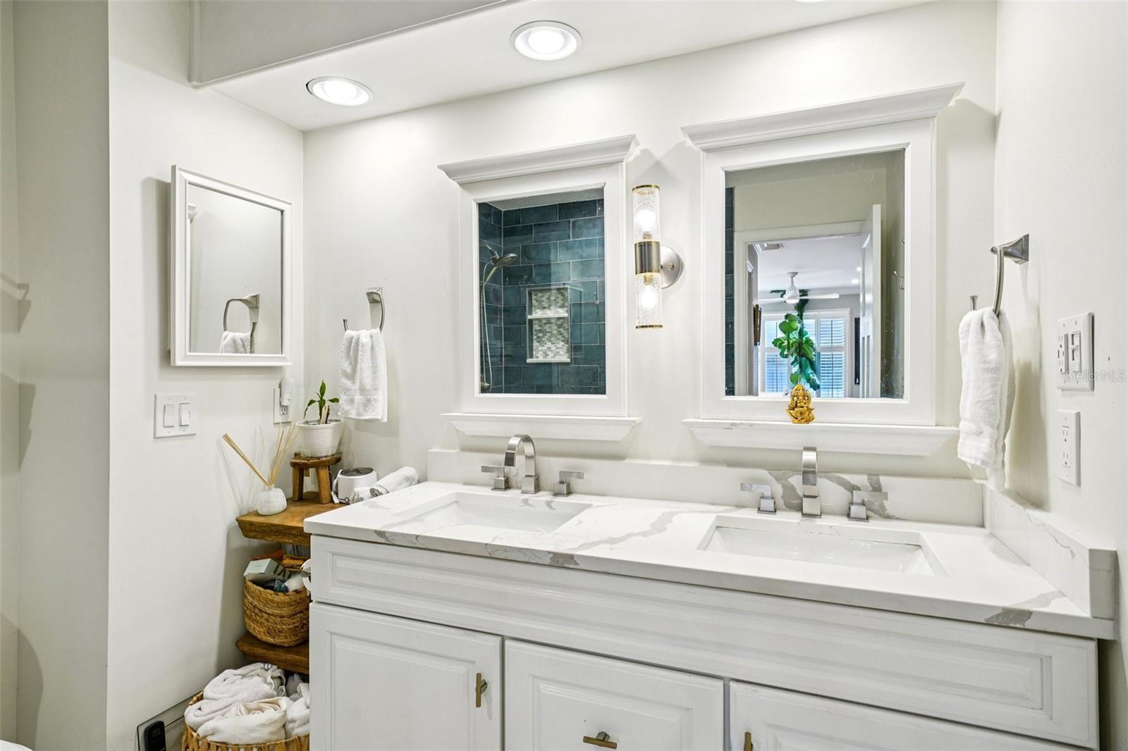 CROWDER MANOR CONDO PHAS - Residential