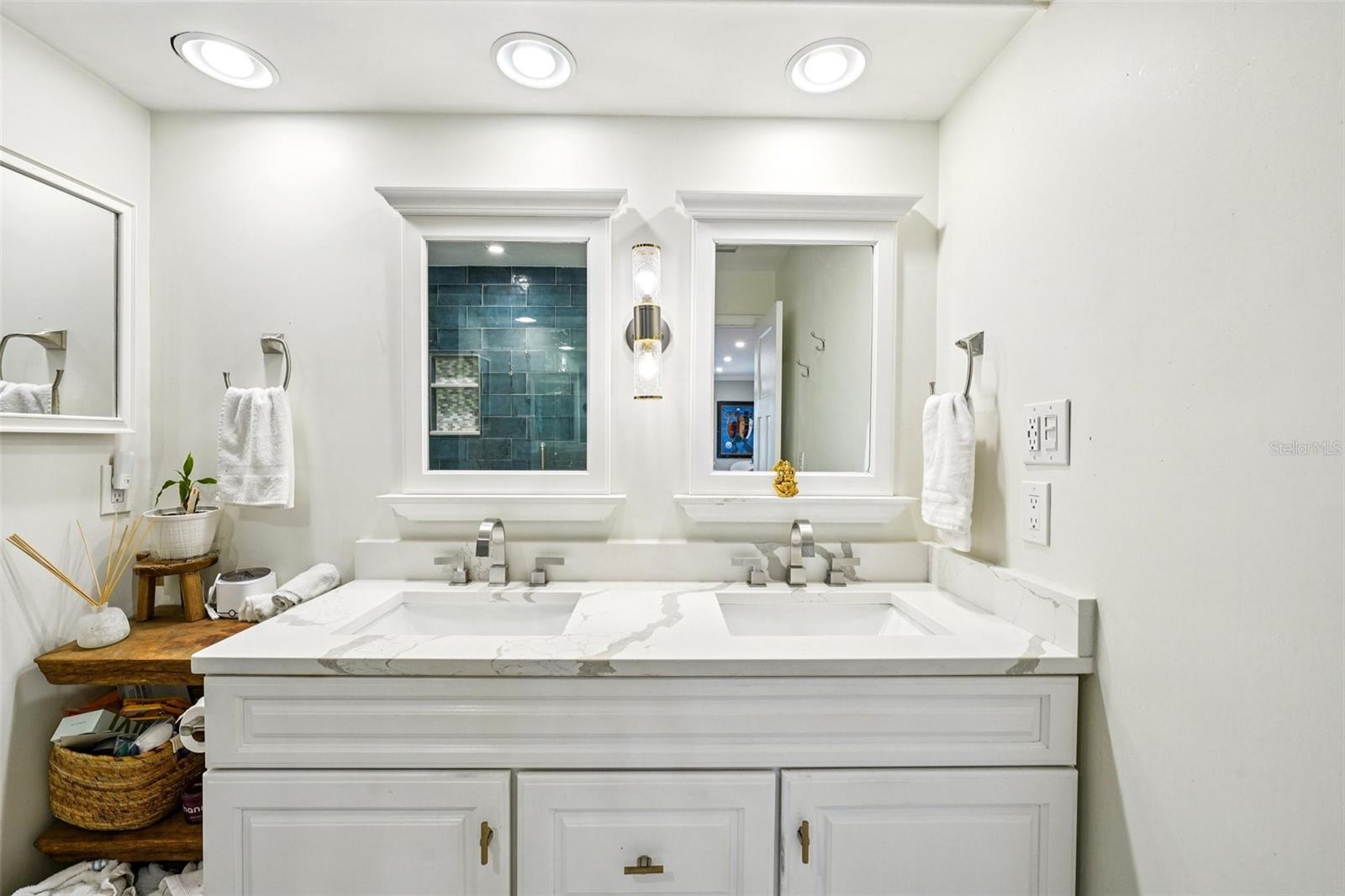 CROWDER MANOR CONDO PHAS - Residential