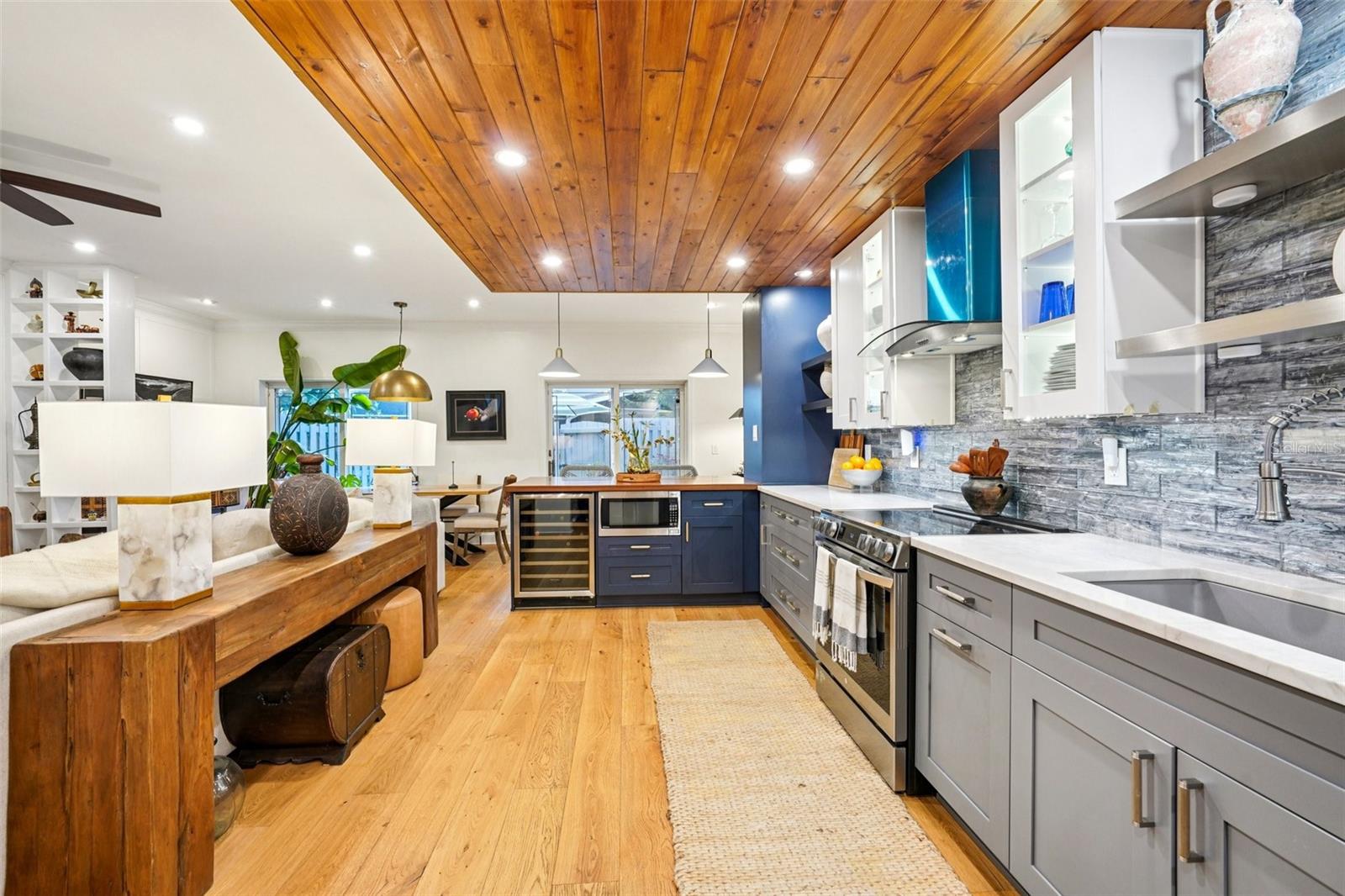 CROWDER MANOR CONDO PHAS - Residential