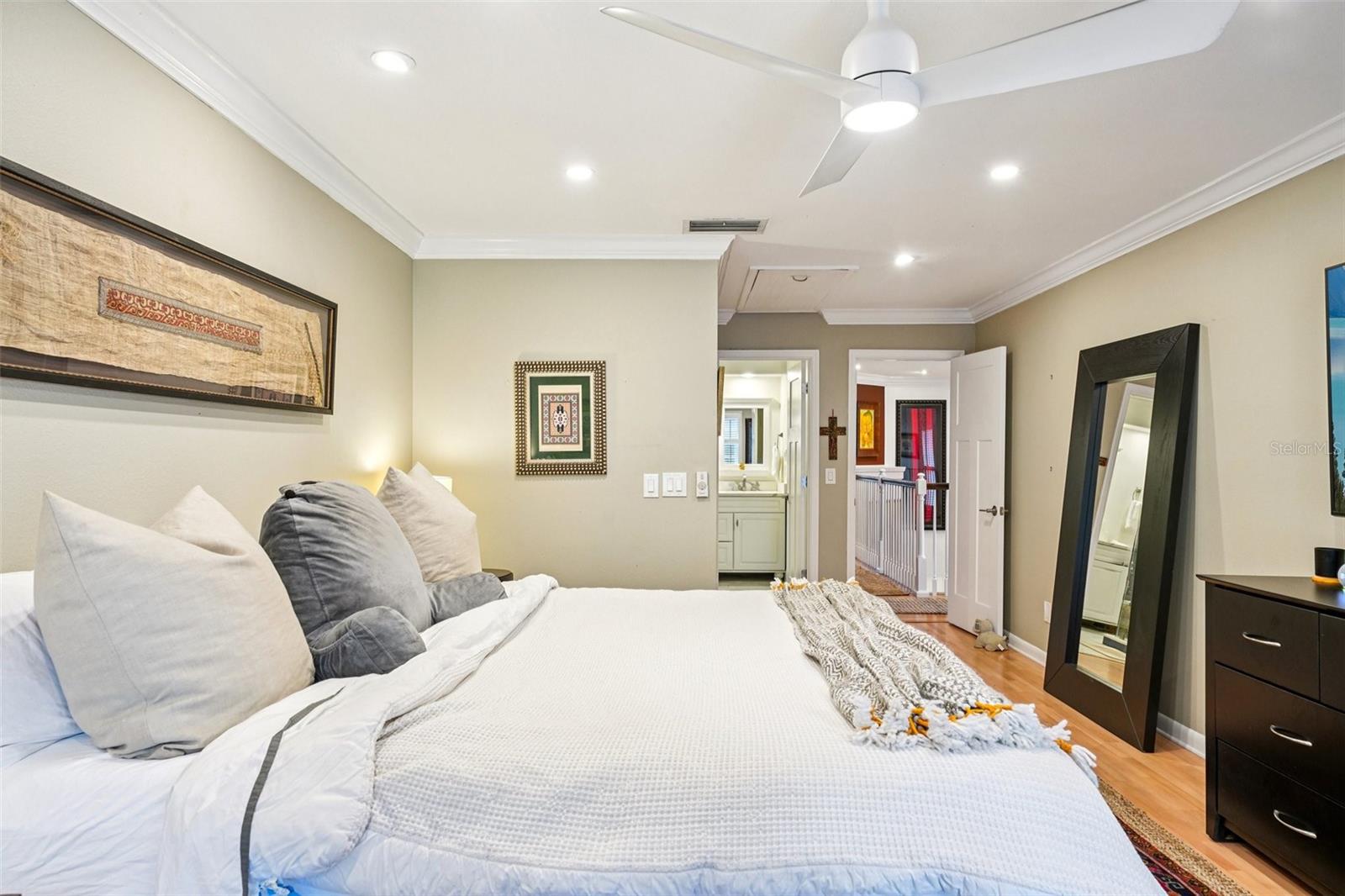 CROWDER MANOR CONDO PHAS - Residential