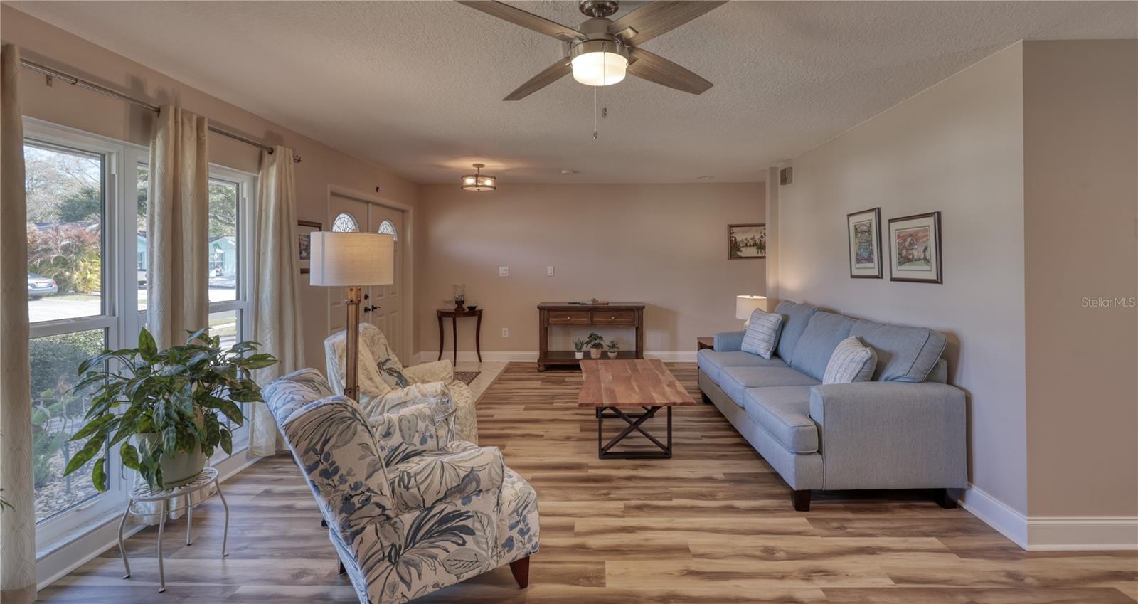 ANCHORAGE OF TARPON LAKE UNIT THREE THE - Residential