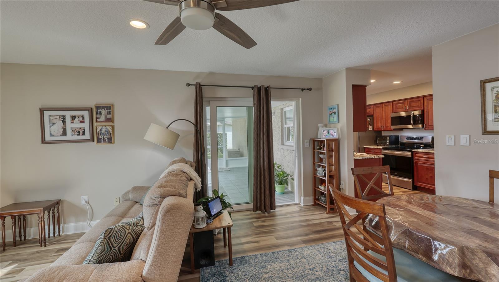 ANCHORAGE OF TARPON LAKE UNIT THREE THE - Residential