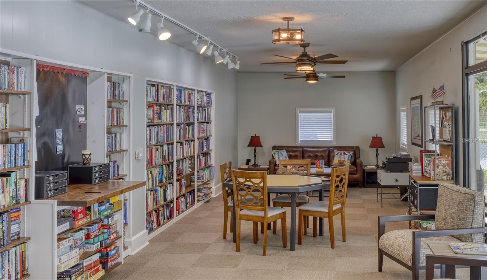 ANCHORAGE OF TARPON LAKE UNIT THREE THE - Residential