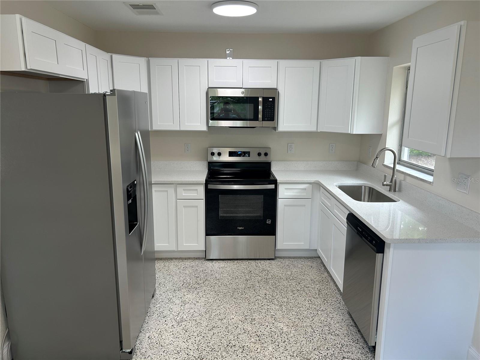 DELTONA LAKES UNIT 16 - Residential