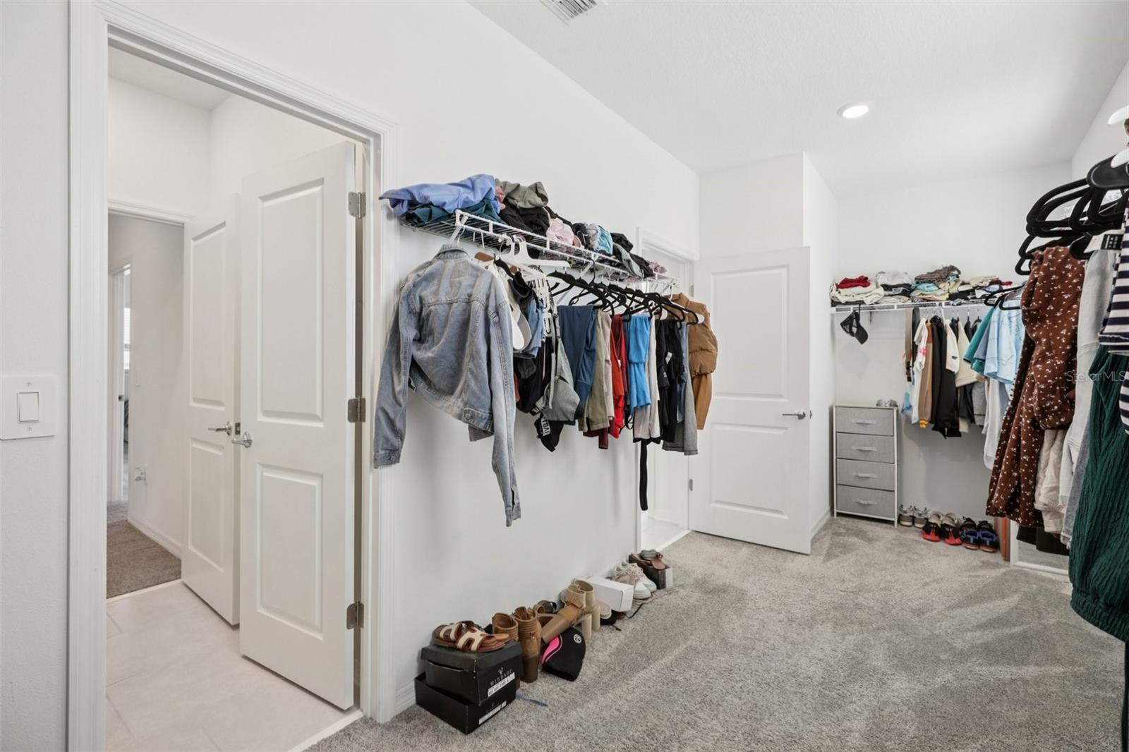 GOLDEN ORCHARD - Residential