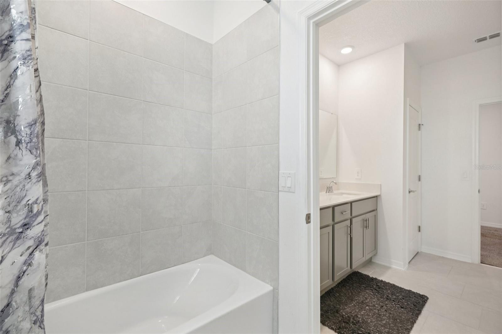 GOLDEN ORCHARD - Residential