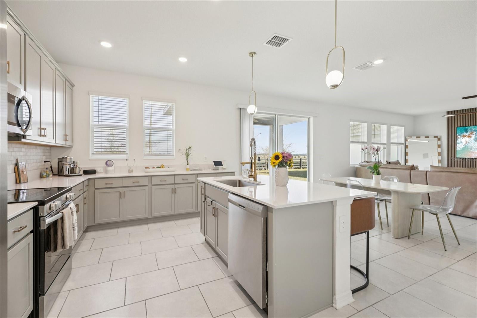 GOLDEN ORCHARD - Residential