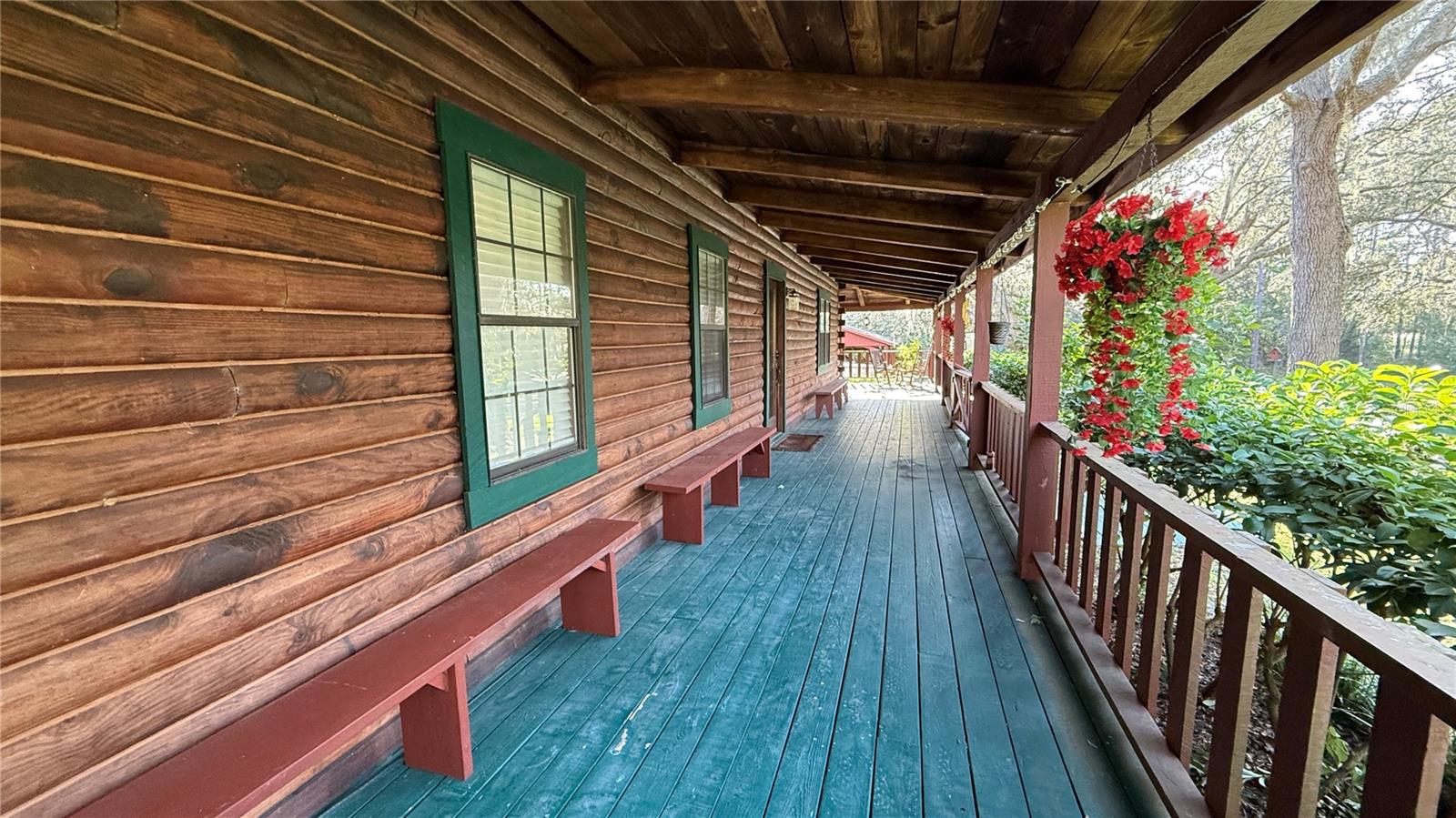 COUNTRY MANOR - Residential