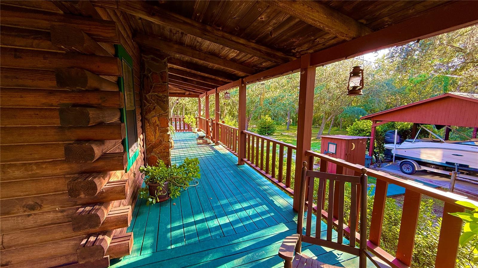 COUNTRY MANOR - Residential