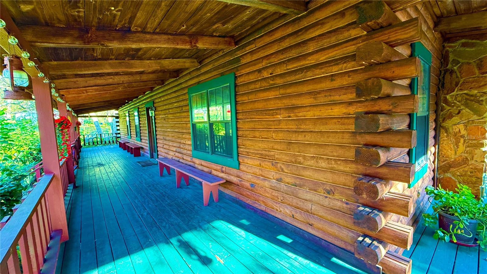 COUNTRY MANOR - Residential