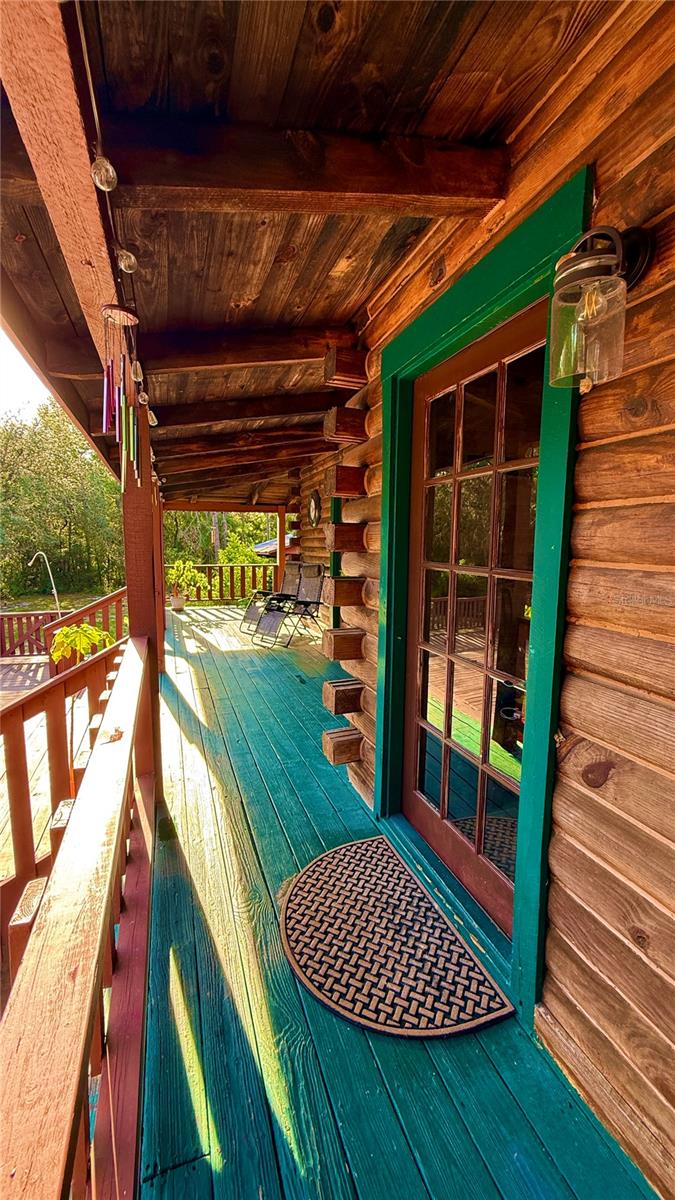 COUNTRY MANOR - Residential