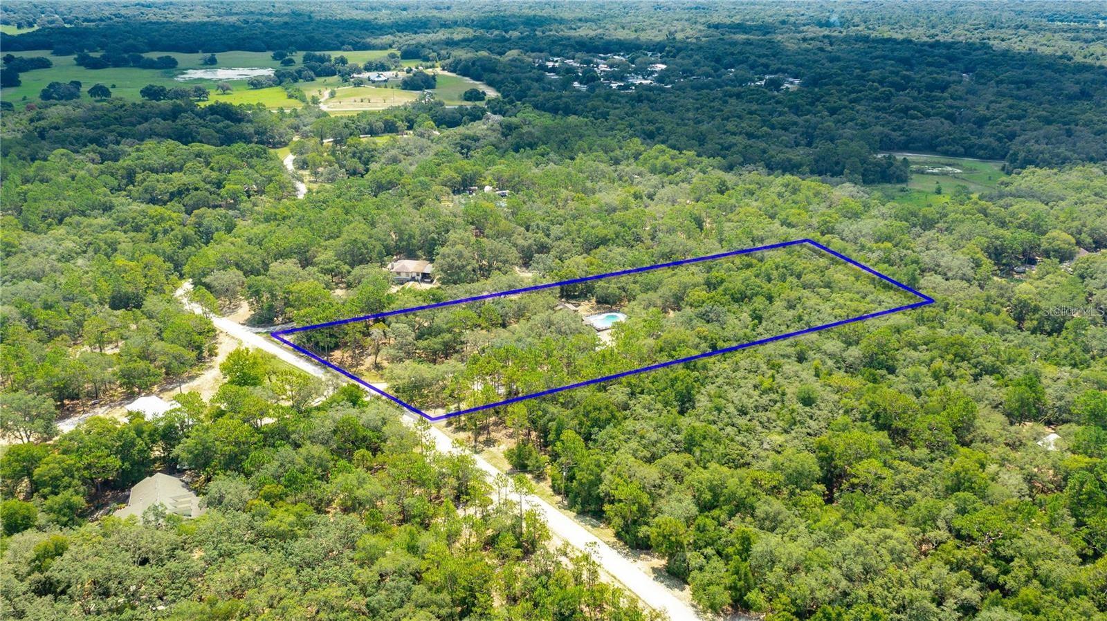 COUNTRY MANOR - Residential