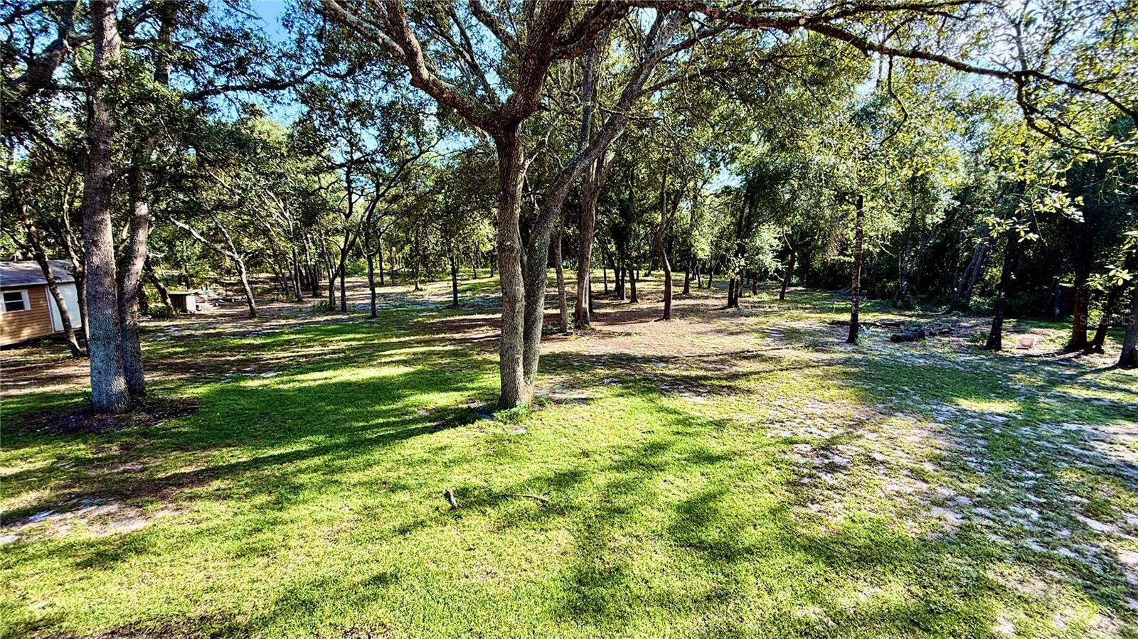 COUNTRY MANOR - Residential