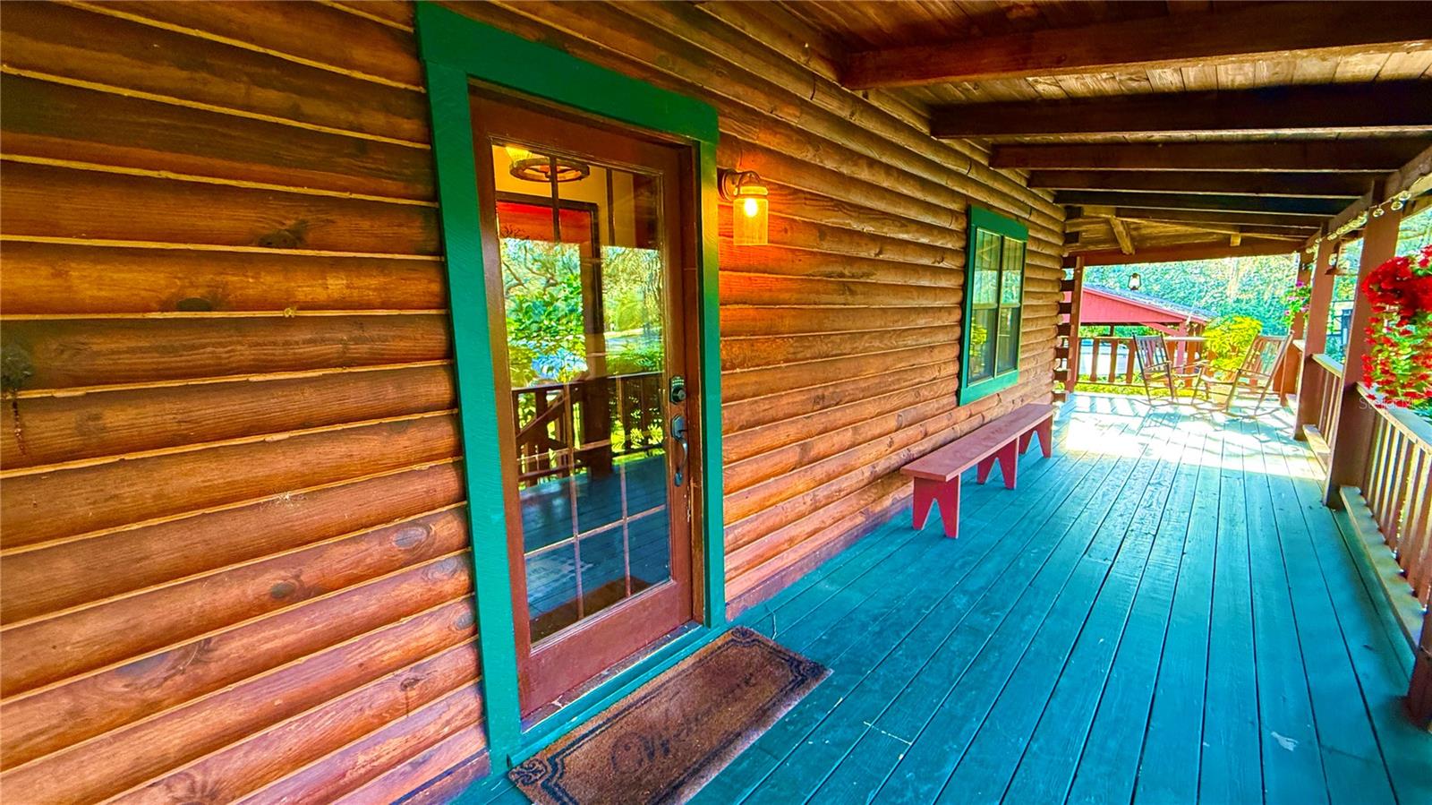 COUNTRY MANOR - Residential