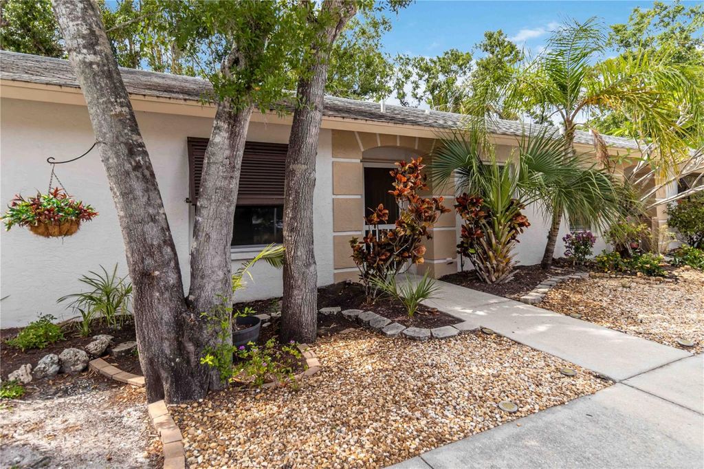 Photo of 642 N Jefferson Avenue #13, Sarasota, FL 34237 (MLS # A4651611)