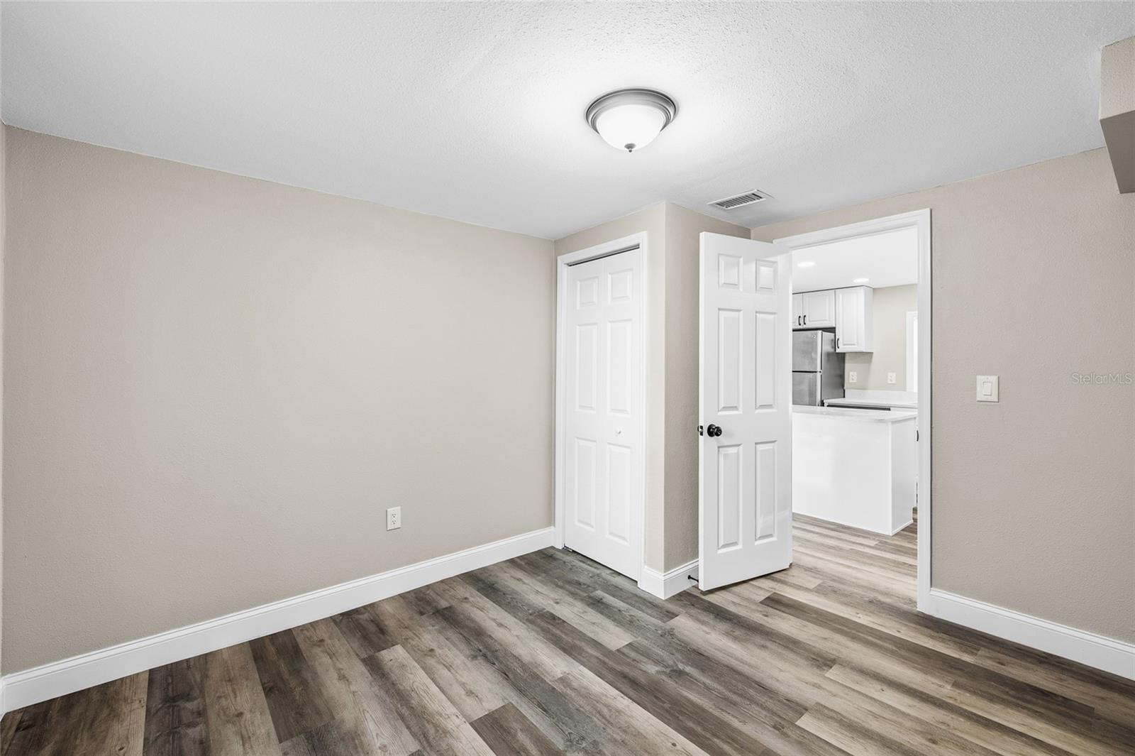 PRATHERS FOURTH ROYAL - Residential