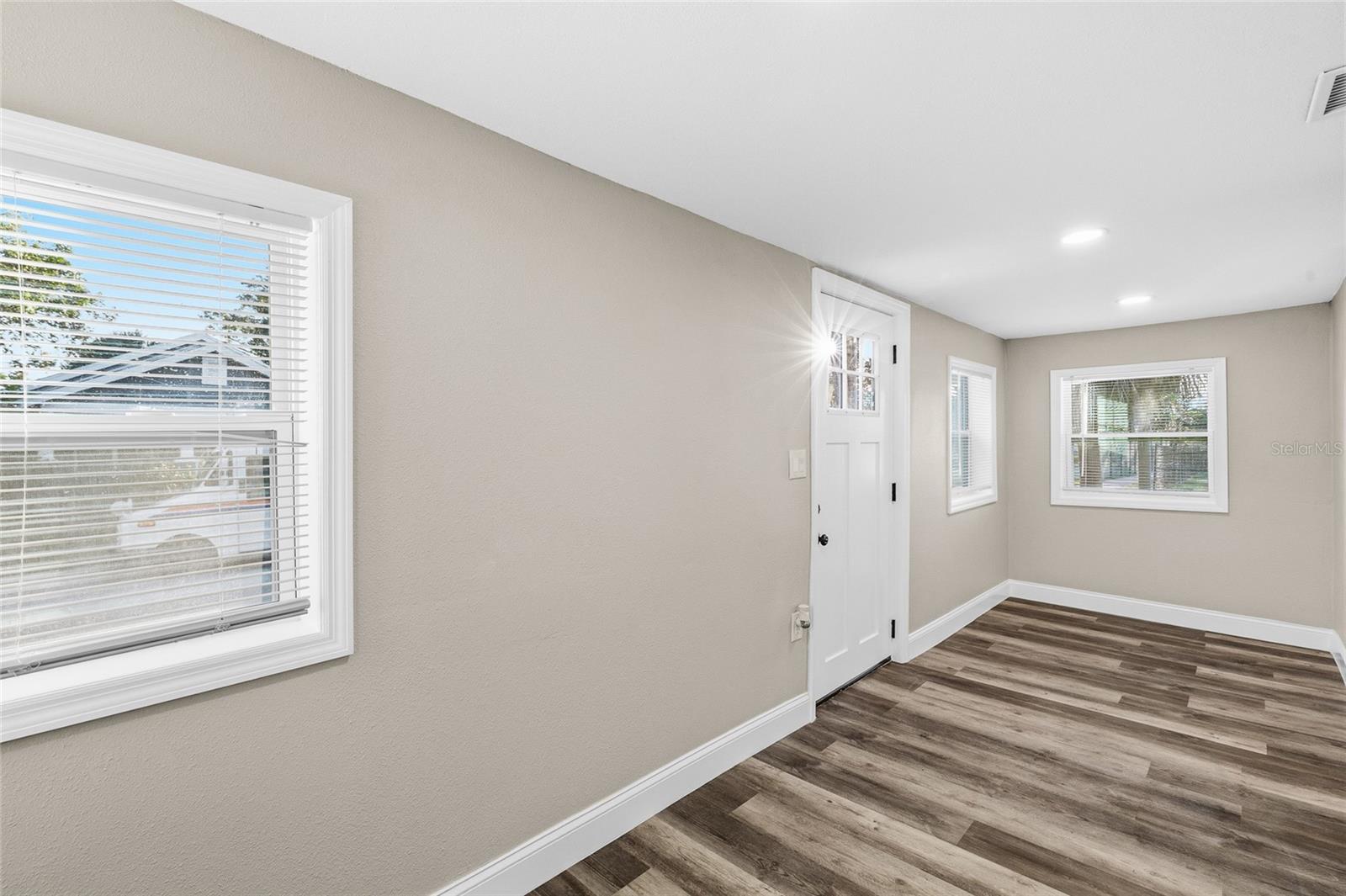 PRATHERS FOURTH ROYAL - Residential