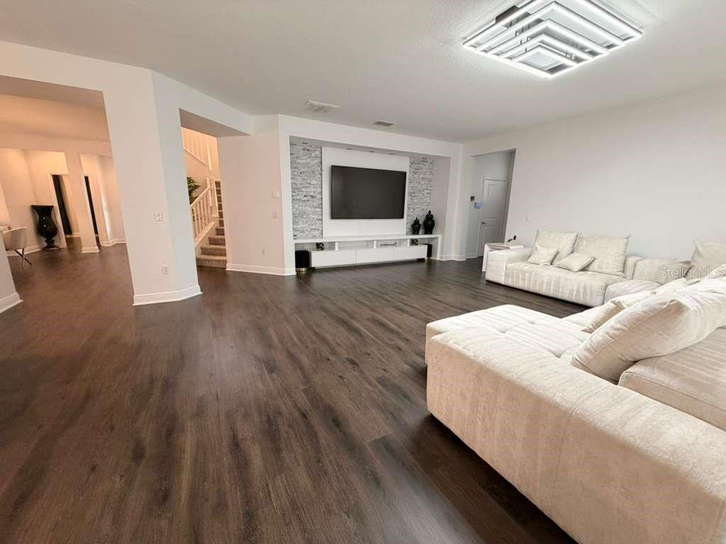 MABEL BRIDGE PH 02 - Residential Lease