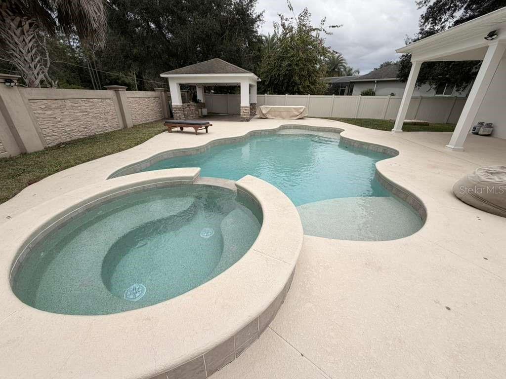 MABEL BRIDGE PH 02 - Residential Lease