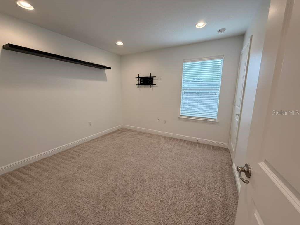 MABEL BRIDGE PH 02 - Residential Lease