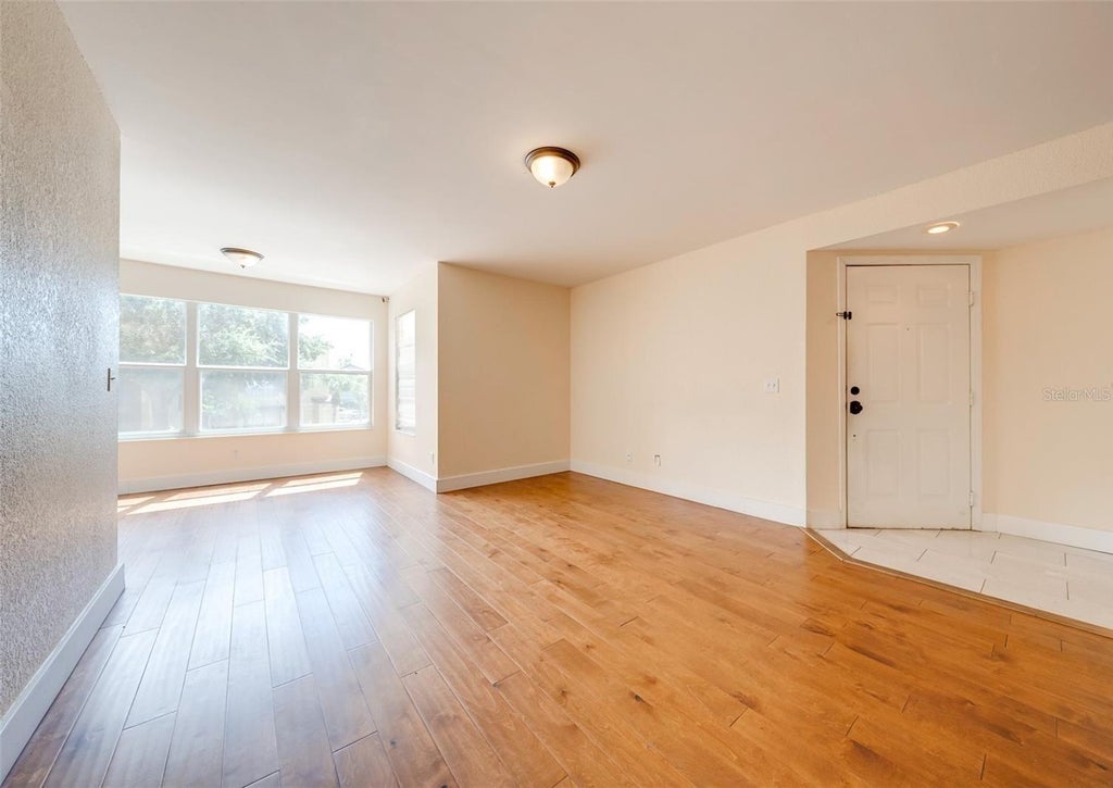 Photo of 5164 Conroy Road #28, Orlando, FL 32811 (MLS # S5158715)