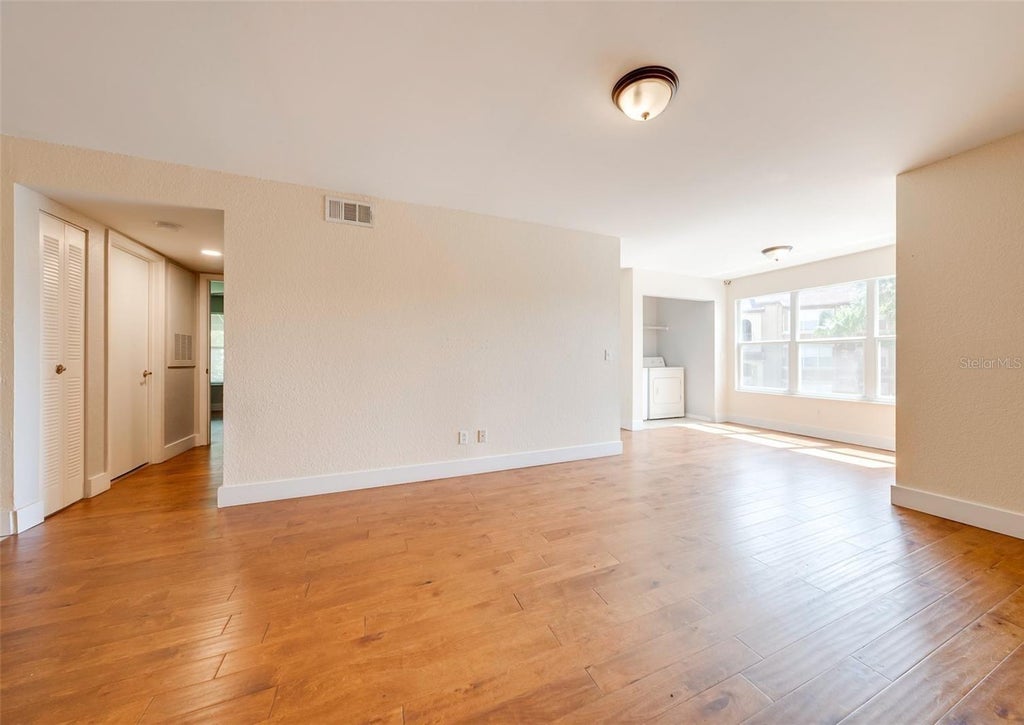 Photo of 5164 Conroy Road #28, Orlando, FL 32811 (MLS # S5158715)