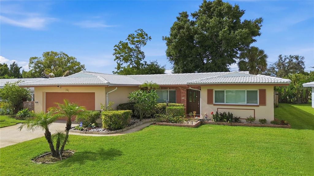 Photo of 2039 Imperial Way, Clearwater, FL 33764 (MLS # TB8512880)