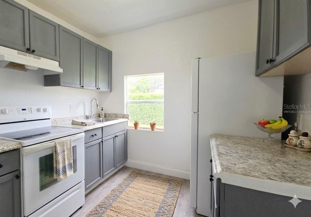 Photo of 513 Lincoln Avenue, Lake Wales, FL 33853 (MLS # O6414716)