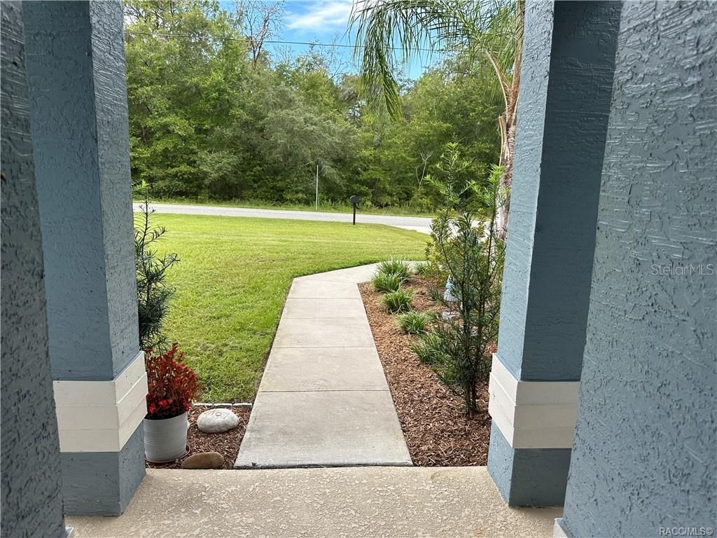 Photo of 6405 N Darlington Dr, Citrus Springs, FL 34434 (MLS # W7878335)