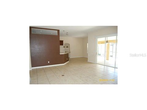 A home in AUBURNDALE