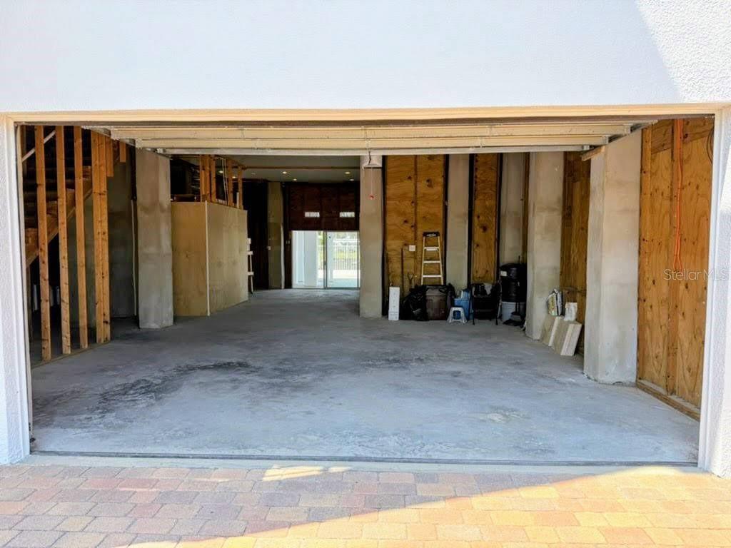 HUDSON BEACH ESTATES - Residential