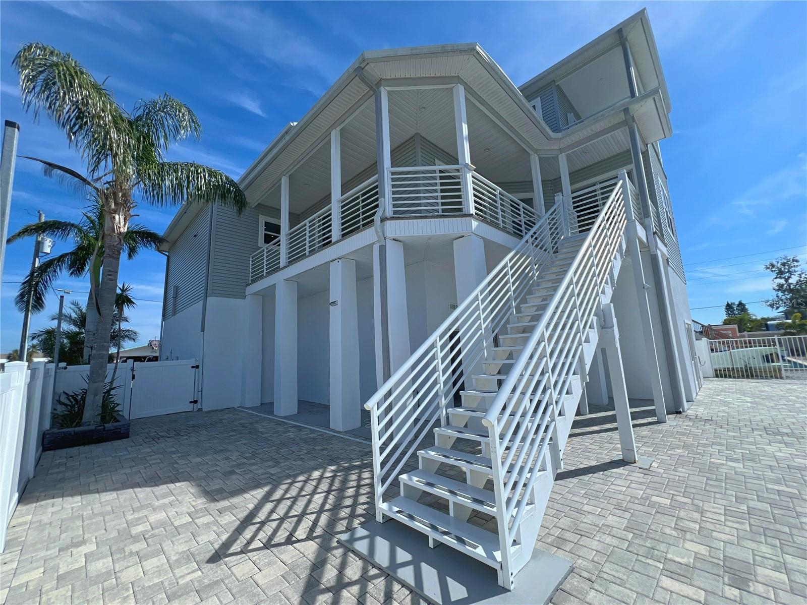 HUDSON BEACH ESTATES - Residential