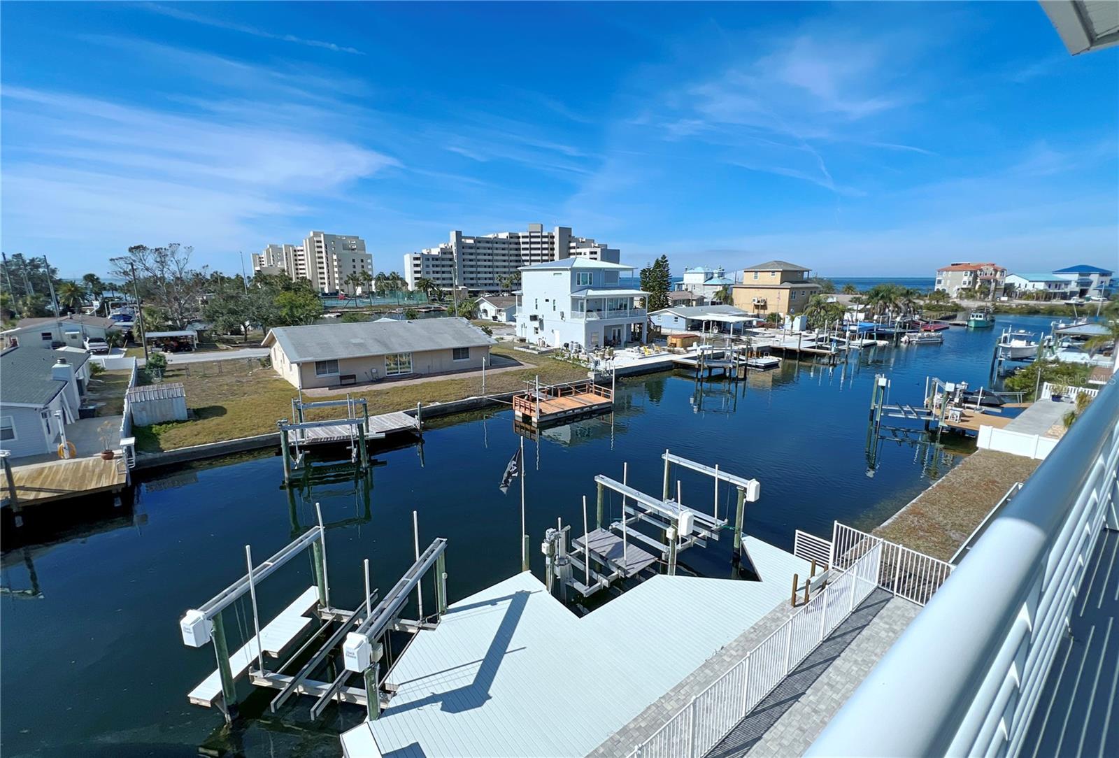 HUDSON BEACH ESTATES - Residential