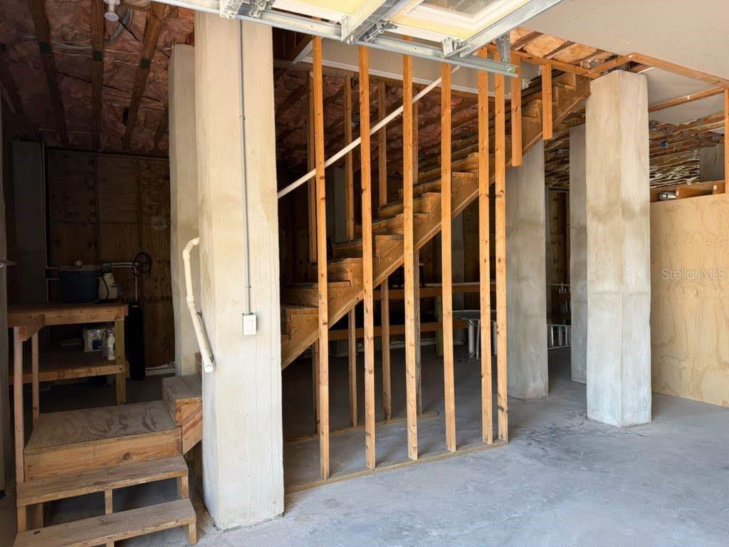 HUDSON BEACH ESTATES - Residential