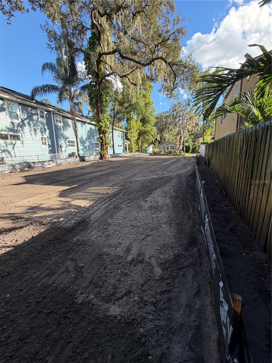 BUNGALOW PARK - Land