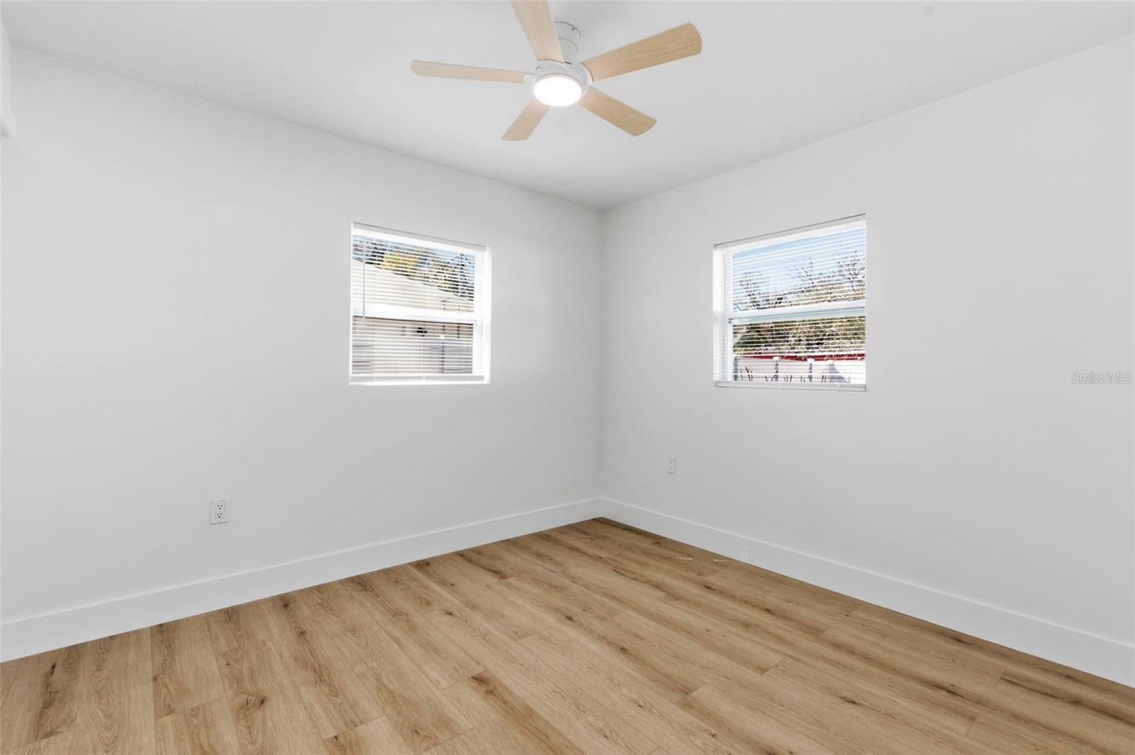 SUN COAST ESTATES - Residential