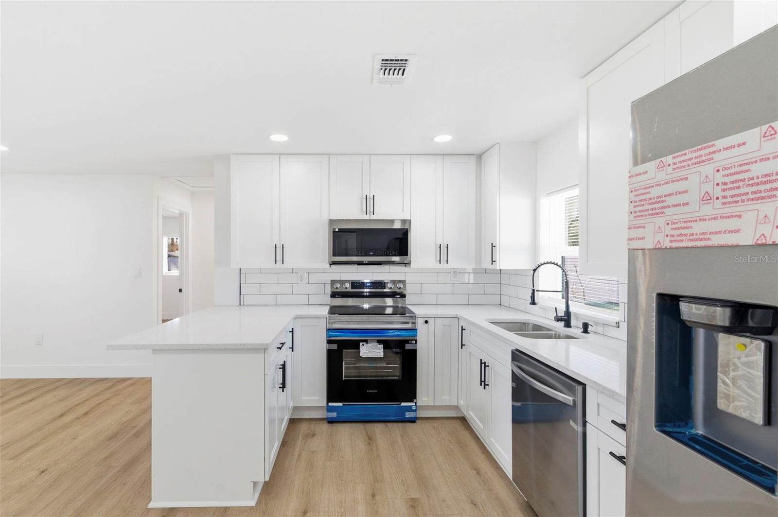 SUN COAST ESTATES - Residential