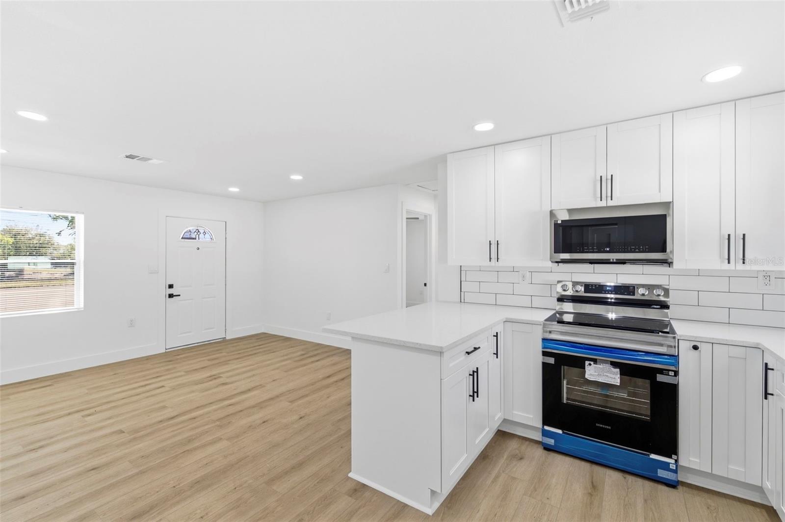 SUN COAST ESTATES - Residential