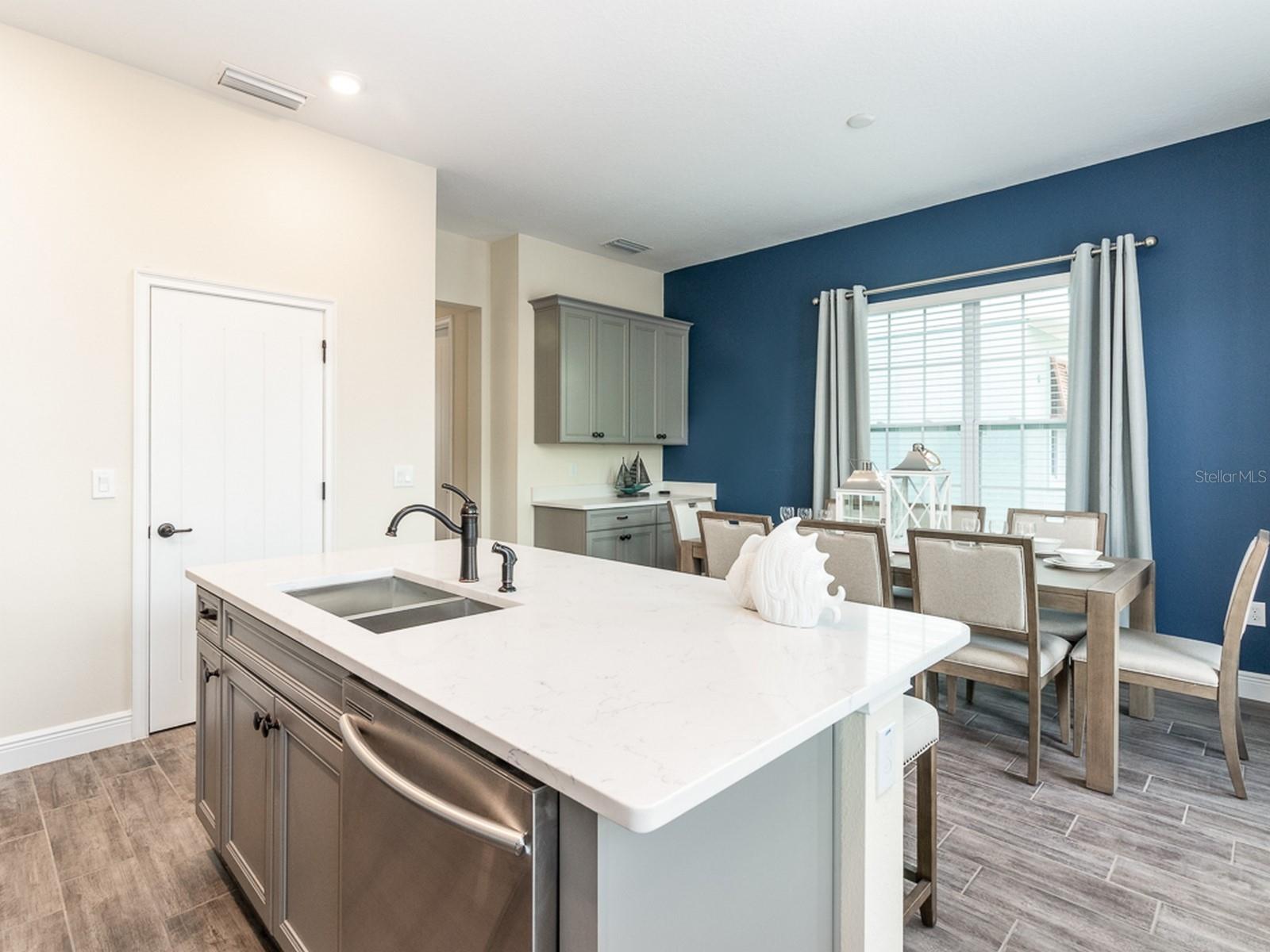 ROLLING OAKS PH 5 - Residential Lease